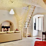 Trulli Phoenix * Alberobello