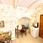 Trulli Phoenix * Alberobello