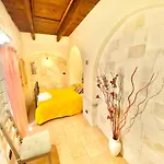 Trulli Phoenix * Alberobello