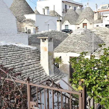 Trulli Phoenix Alberobello