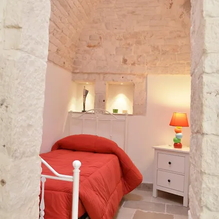 Trulli Phoenix * Alberobello