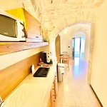 Trulli Phoenix Apartman *