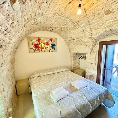 Trulli Phoenix Alberobello