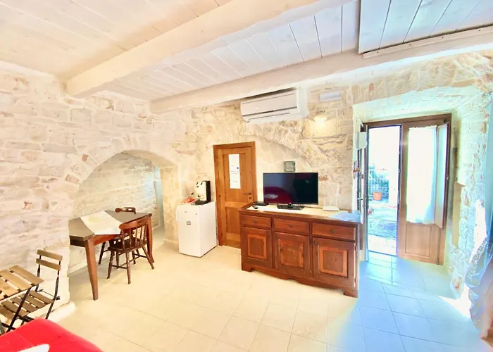 Trulli Phoenix Alberobello